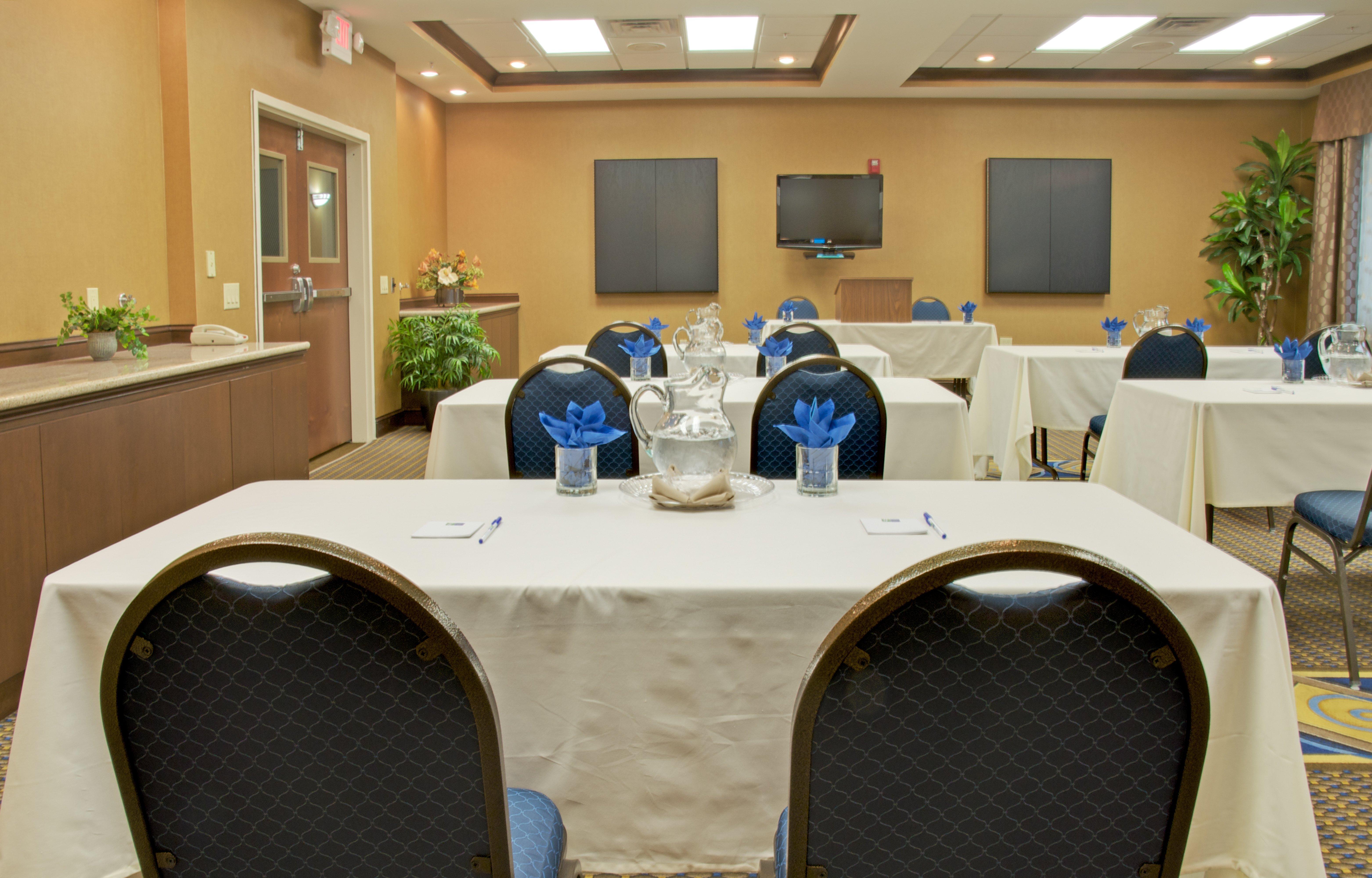 Holiday Inn Express Hotel & Suites Houston Energy Corridor - West Oaks By Ihg Экстерьер фото